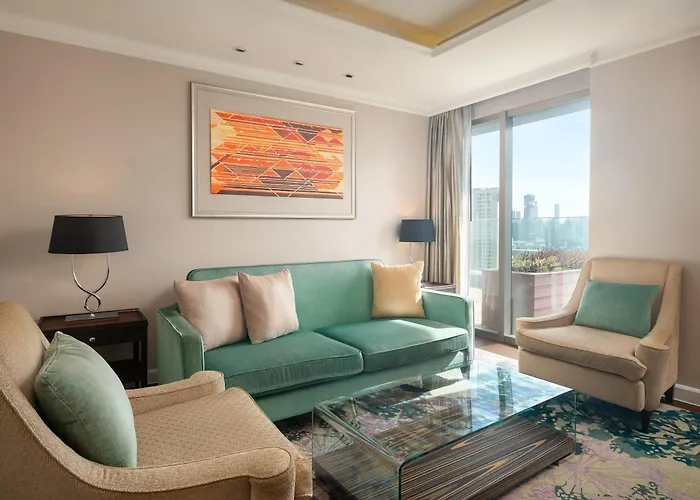 Radisson Blu Plaza 5*