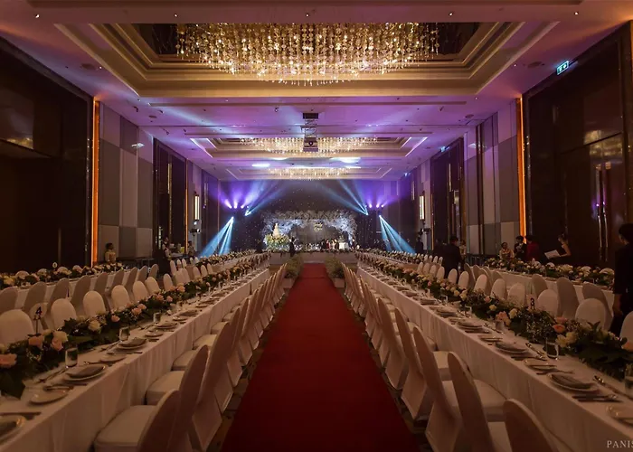 Hotel Radisson Blu Plaza 5*