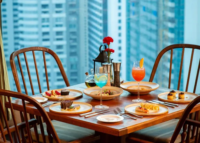 Hotel Radisson Blu Plaza 5*